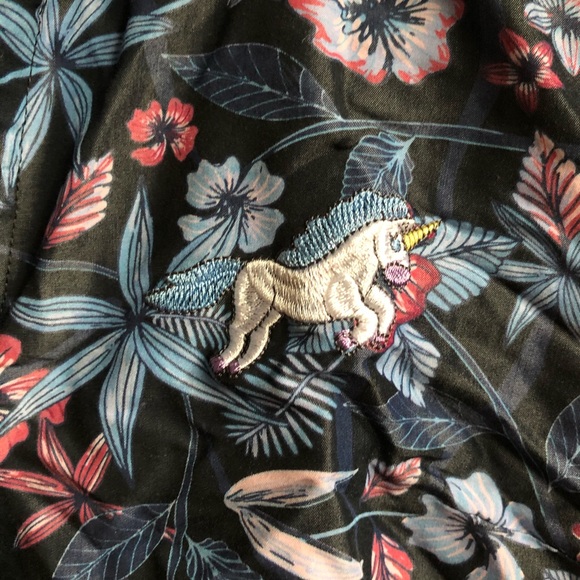 Summer unicorn shirt ☀️🦄 - Picture 2 of 3